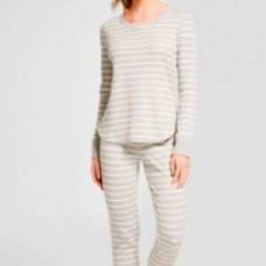 Gilligan & O'Malley Intimates & Sleepwear - Fashion Women winter Thermal Pajama Set Gilligan & O'Malley Intimates & Sleepwear - Fashion Women winter Thermal Pajama Set